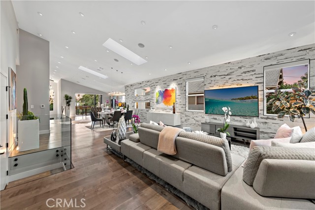 MLS #SB25220404 image #2