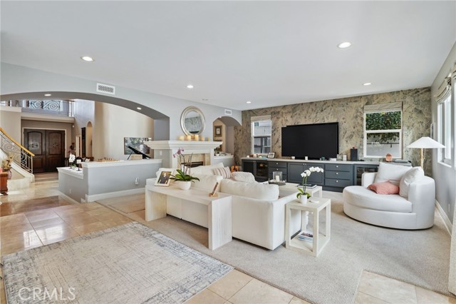 MLS #SB25222412 image #9