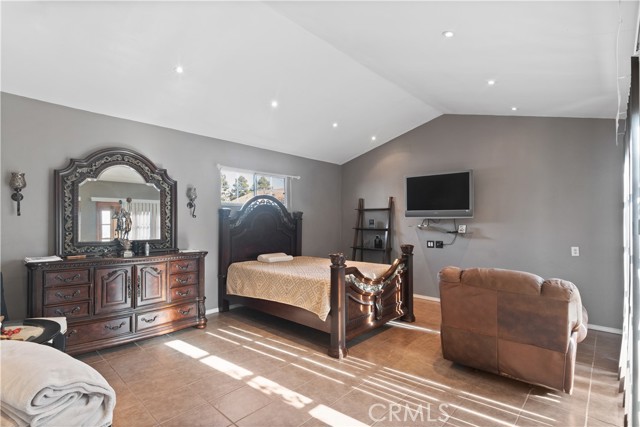 MLS #SB25223781 image #10