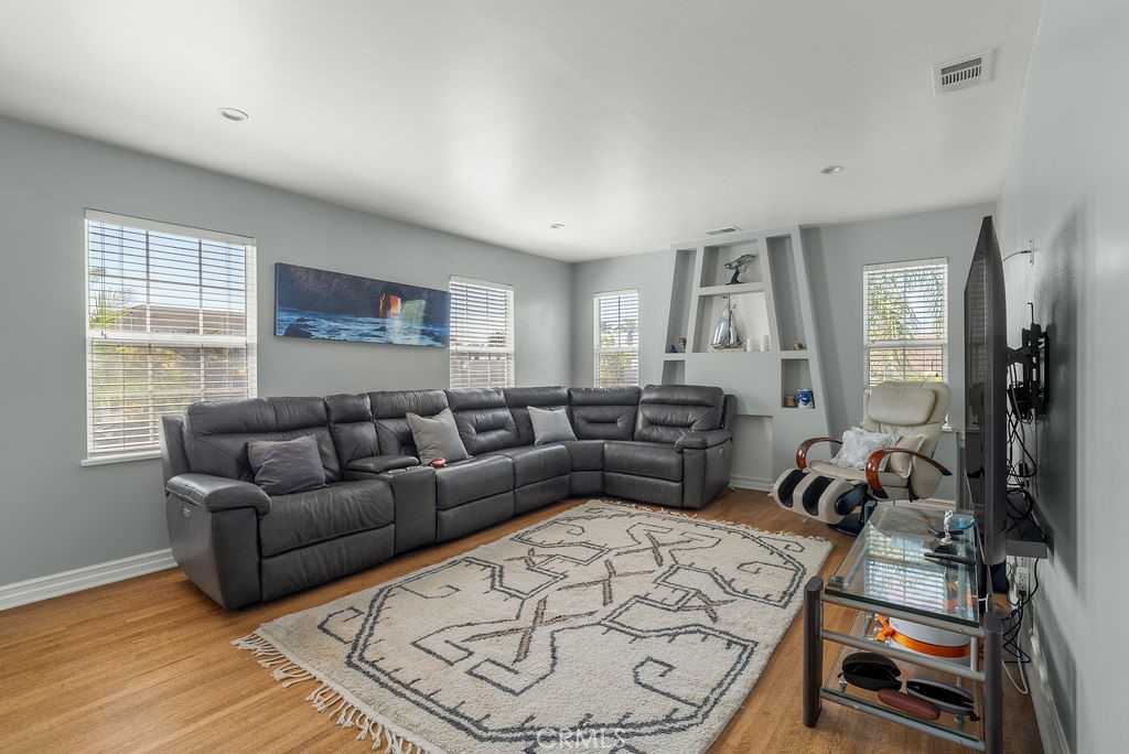 MLS #SB25224522 image #4