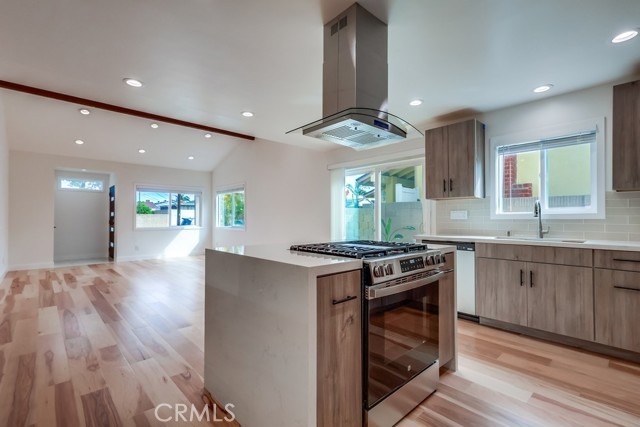 MLS #SB25224842 image #9