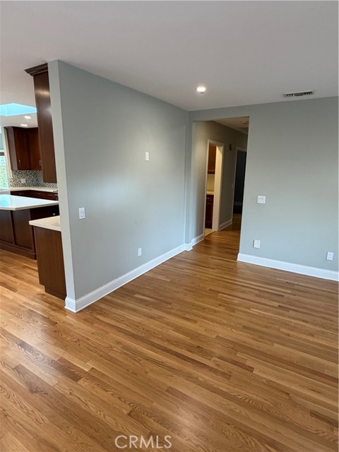 MLS #SB25225567 img 8