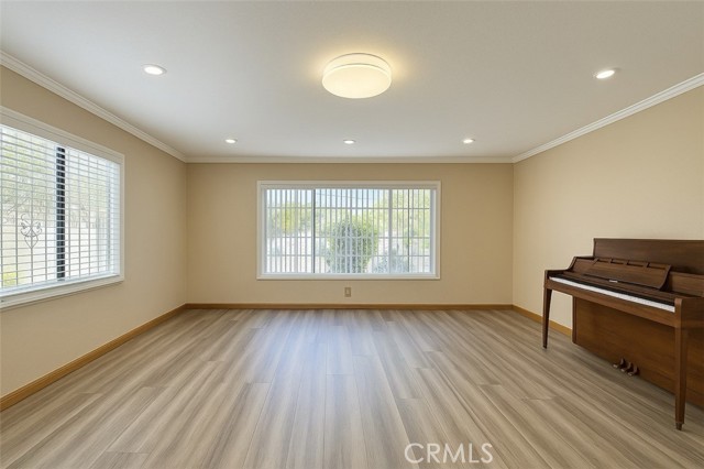 MLS #SB25227697 image #9