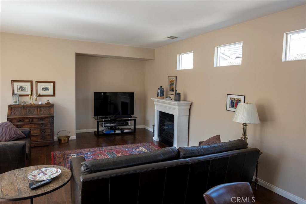 MLS #SB25228085 image #2