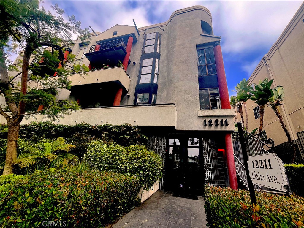 MLS #SB25228301 image #1