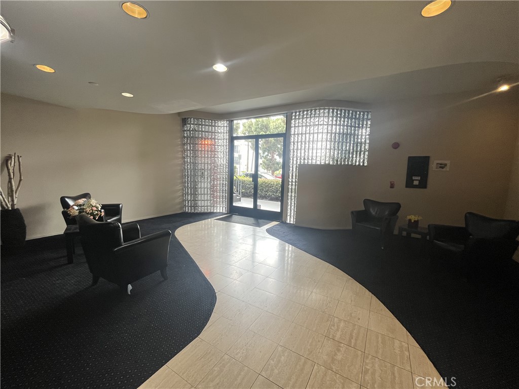 MLS #SB25228301 image #3