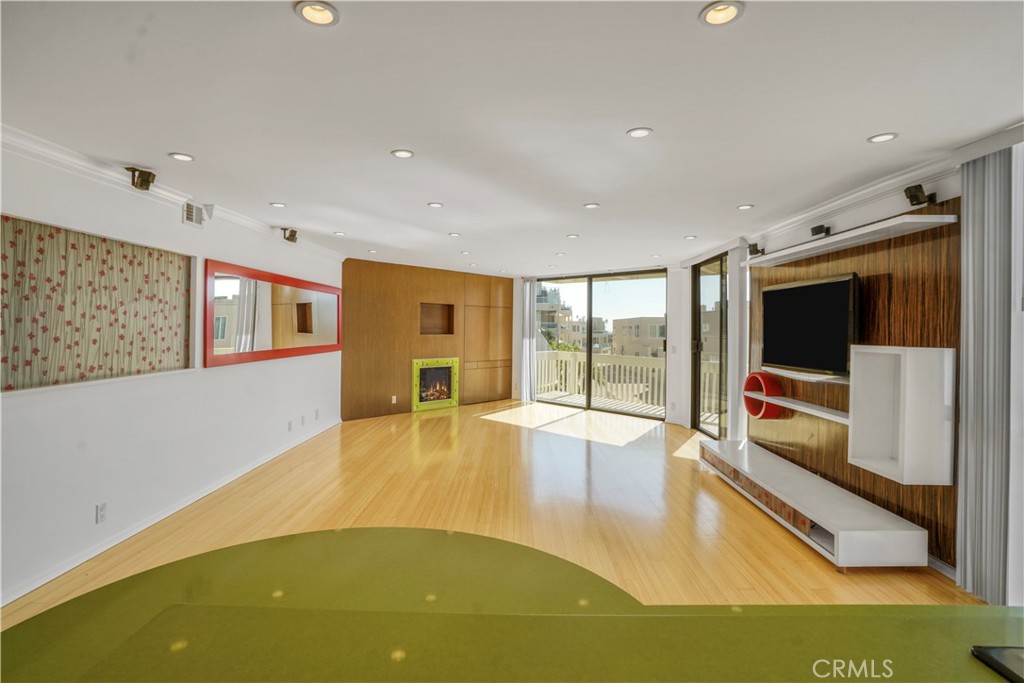 MLS #SB25228313 image #3