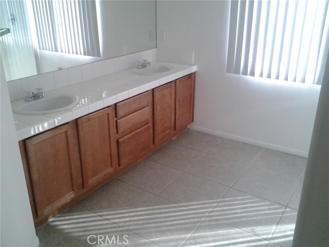 MLS #SB25229948 image #2