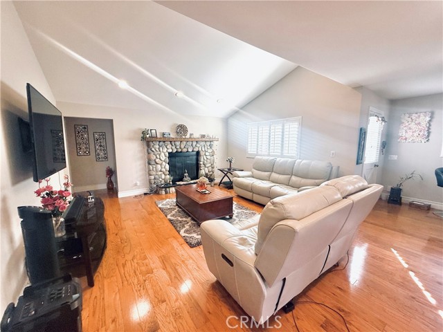 MLS #SB25232968 image #3