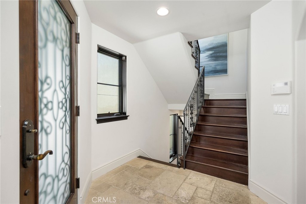 MLS #SB25233477 image #3