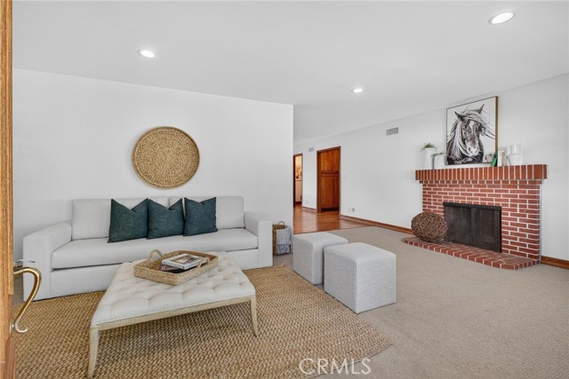 MLS #SB25233614 image #9