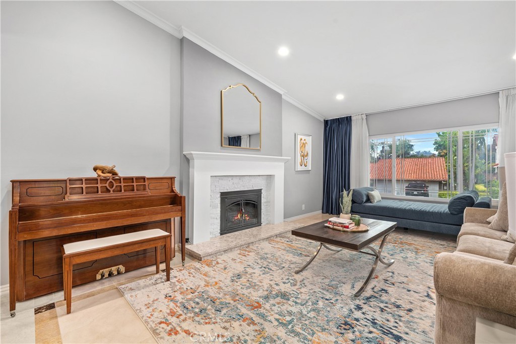 MLS #SB25236323 image #6