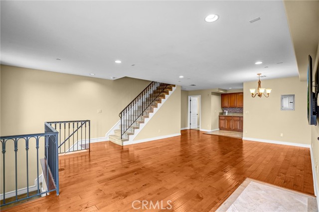 MLS #SB25236417 image #3