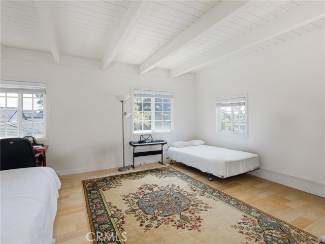 MLS #SB25237088 image #9