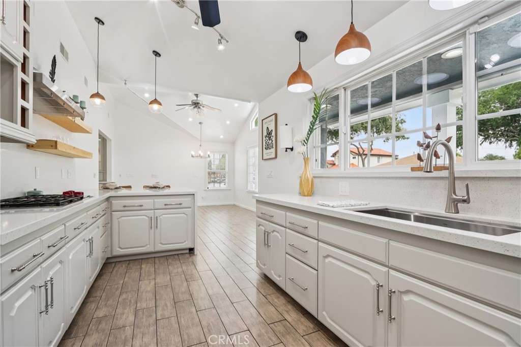 MLS #SB25237315 image #10