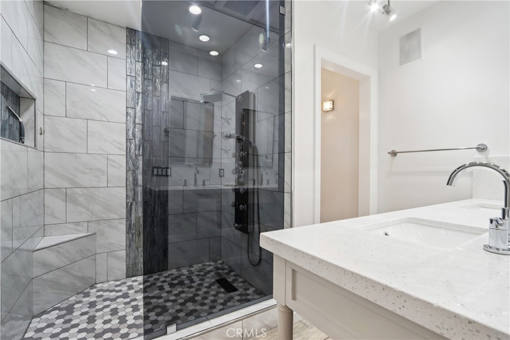 MLS #SB25237315 image #13