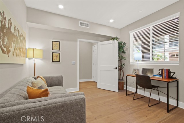 MLS #SB25237435 image #4