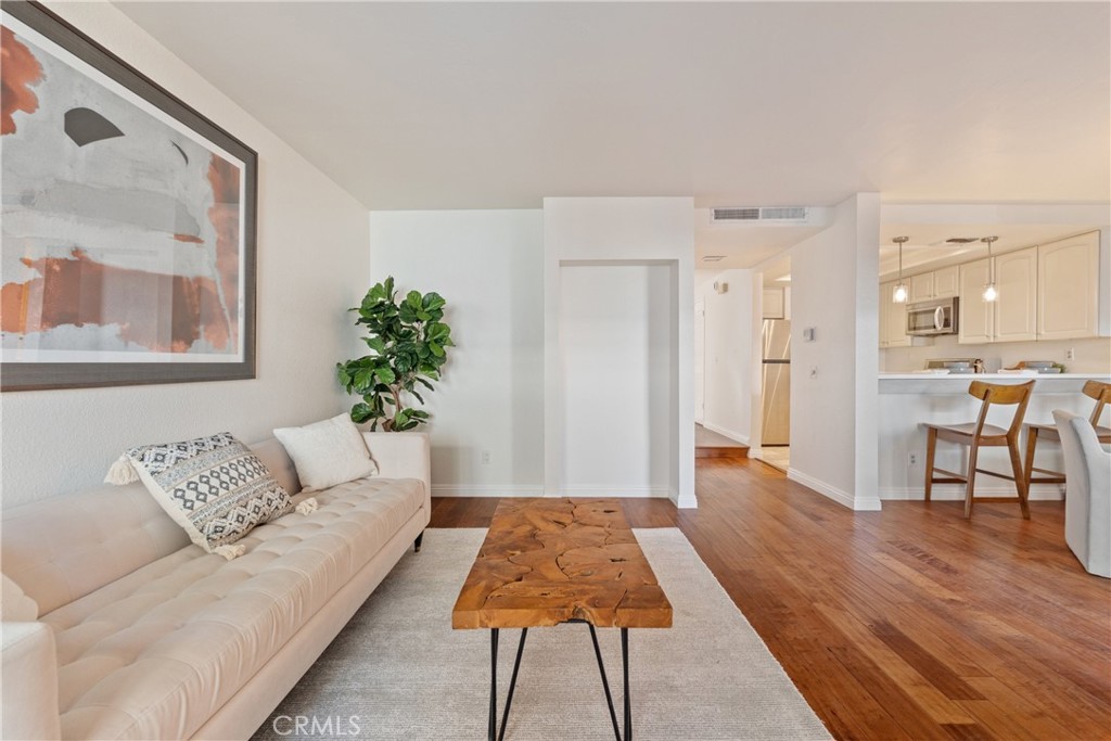 MLS #SB25238601 image #3