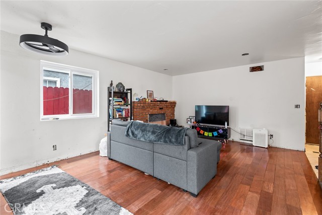 MLS #SB25238606 image #9