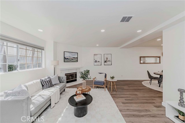 MLS #SB25238796 image #1