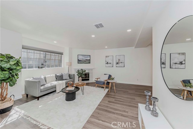 MLS #SB25238796 image #2