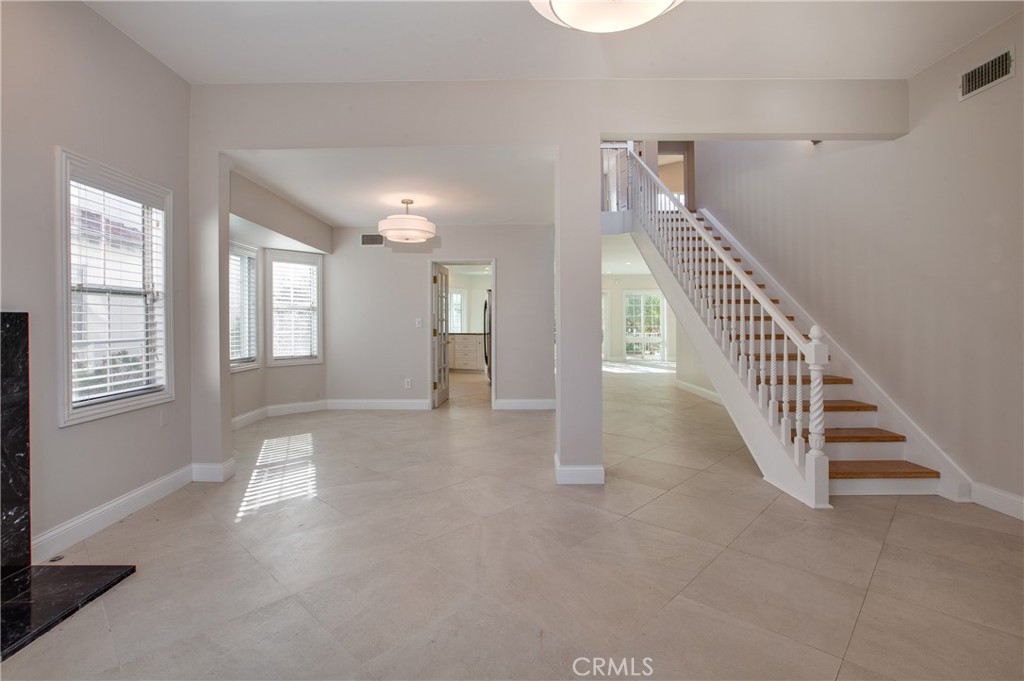 MLS #SB25240710 image #9