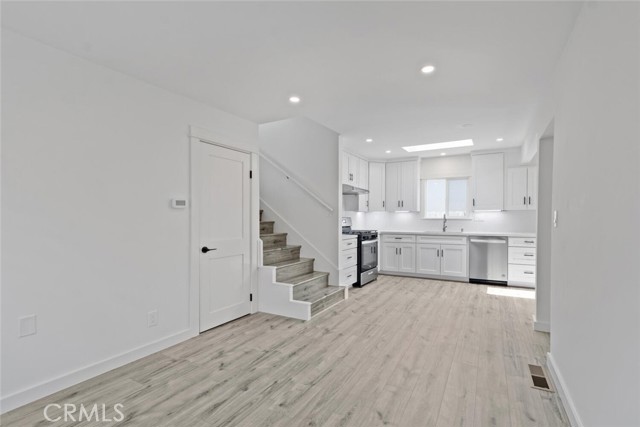 MLS #SB25242977 image #8