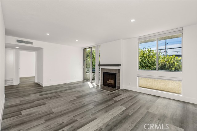 MLS #SB25243173 image #9