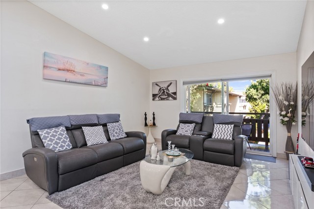 MLS #SB25244013 image #5