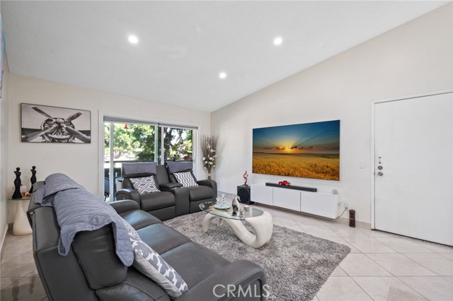 MLS #SB25244013 image #6