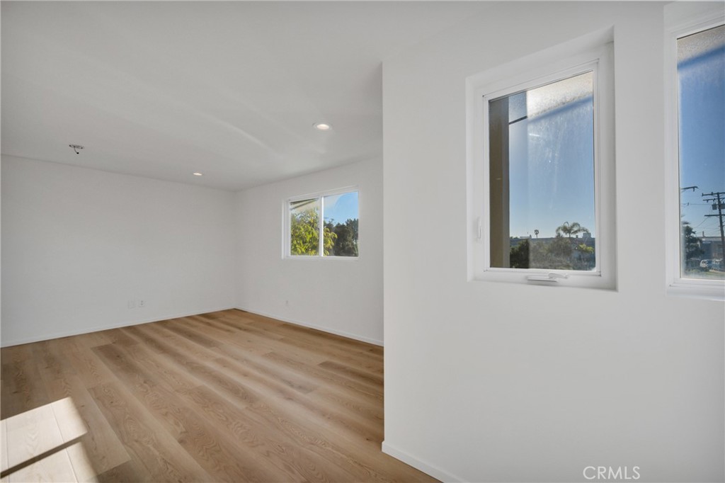 MLS #SB25244269 image #17