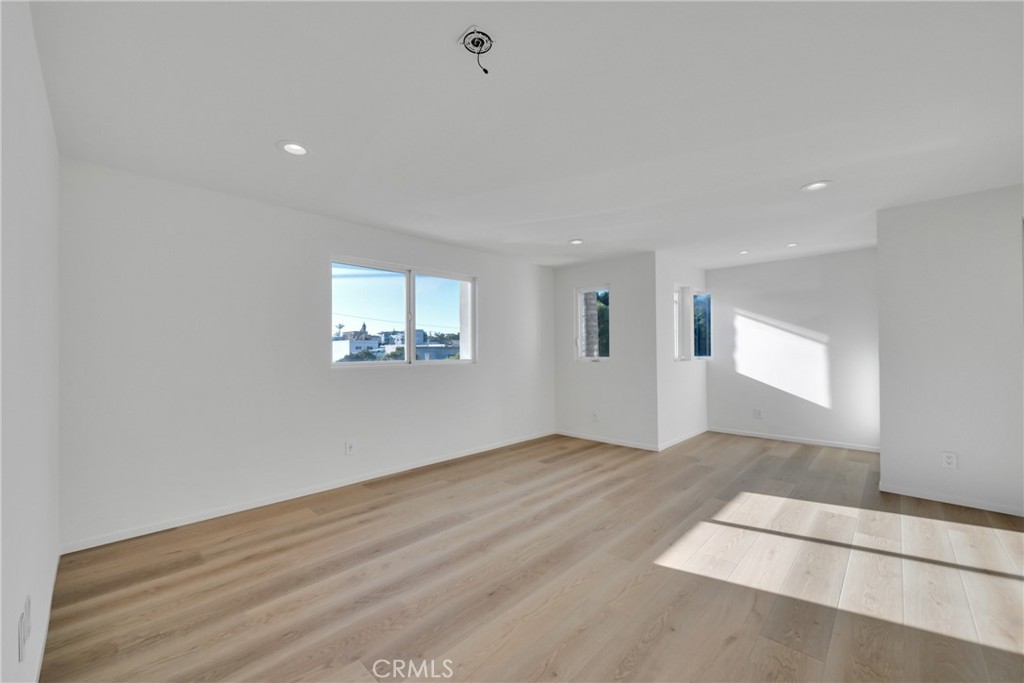 MLS #SB25244269 image #19