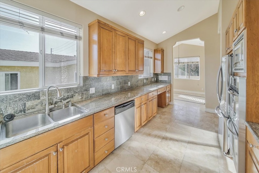 MLS #SB25244992 image #9