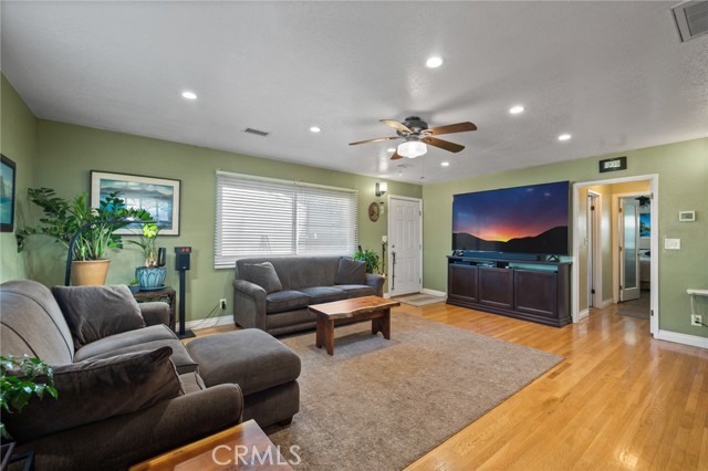 MLS #SB25245391 image #4