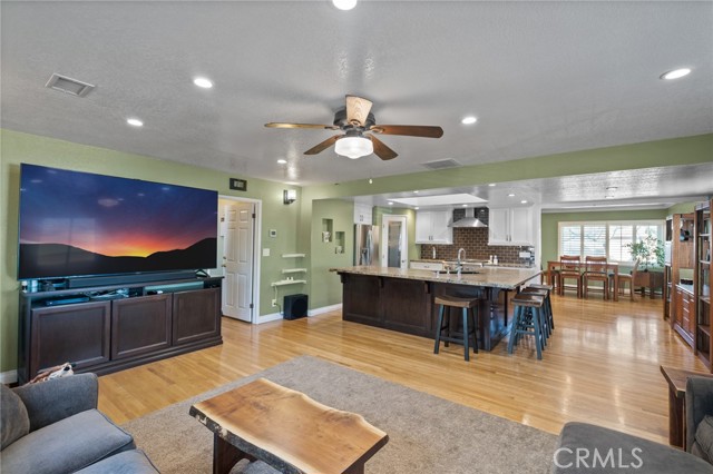 MLS #SB25245391 image #5