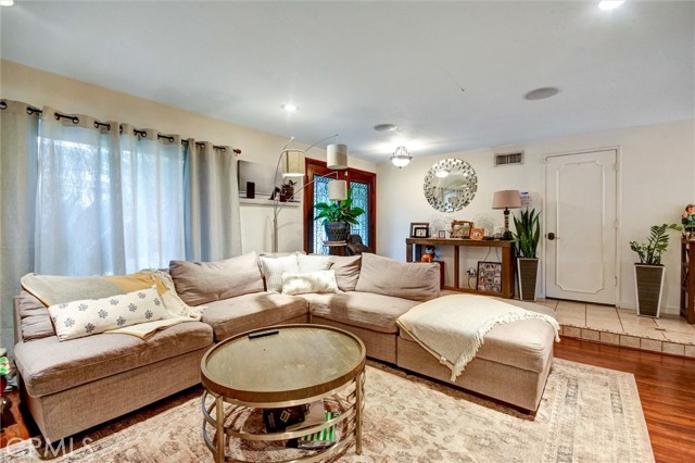 MLS #SB25246853 image #8