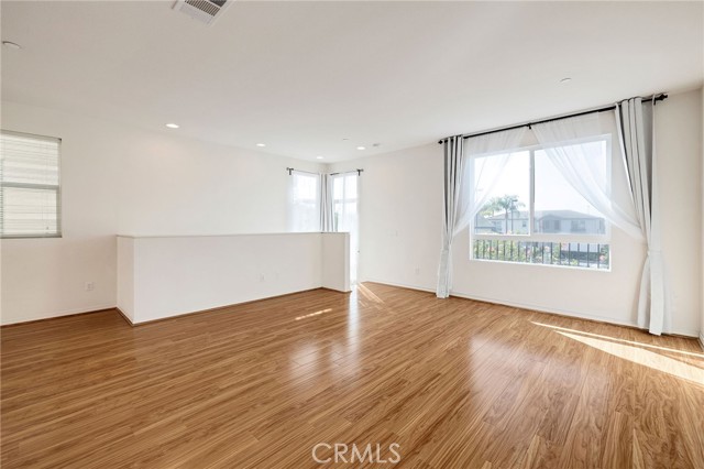 MLS #SB25248121 image #5