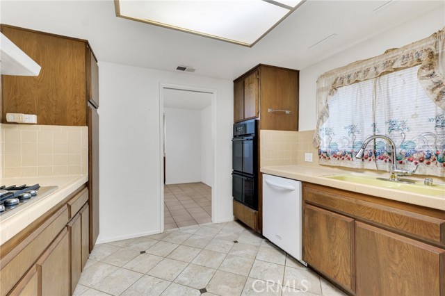 MLS #SB25251290 image #5