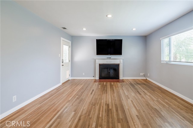 MLS #SB25251460 img 3