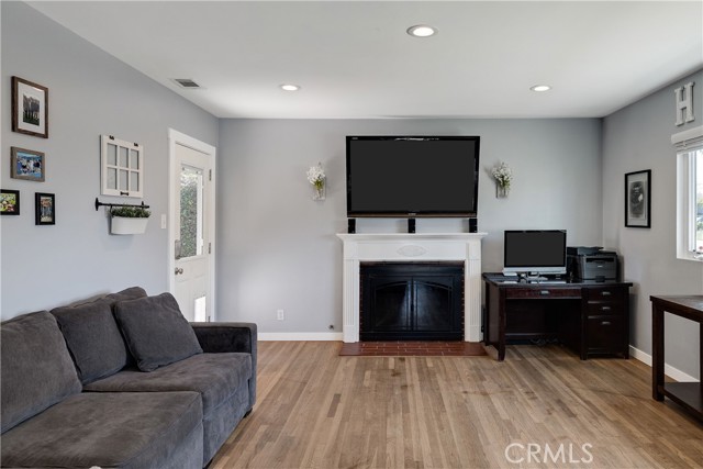 MLS #SB25251460 img 7