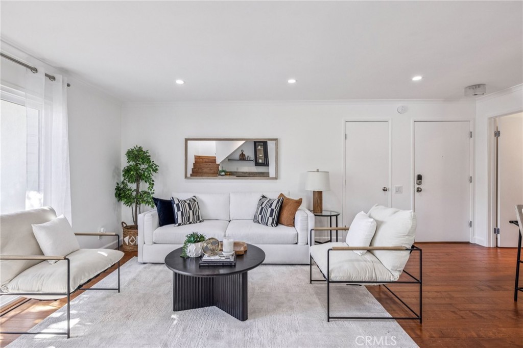 MLS #SB25252759 image #2