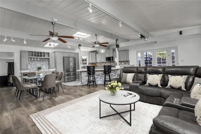 MLS #SB25252884 image #2