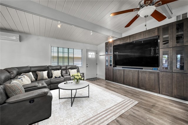 MLS #SB25252884 image #4