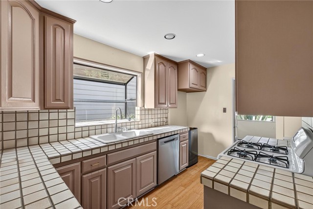 MLS #SB25254106 image #5