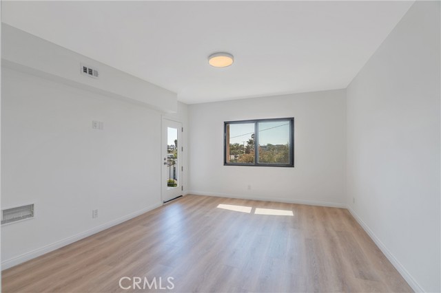 MLS #SB25255421 image #15