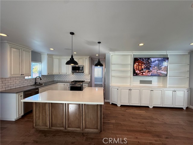 MLS #SB25256568 image #2