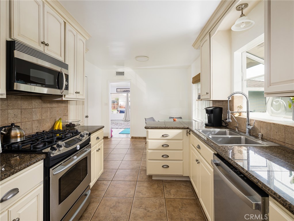 MLS #SB25256870 image #10