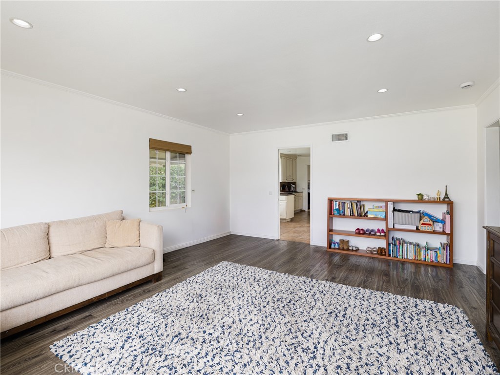 MLS #SB25256870 image #5