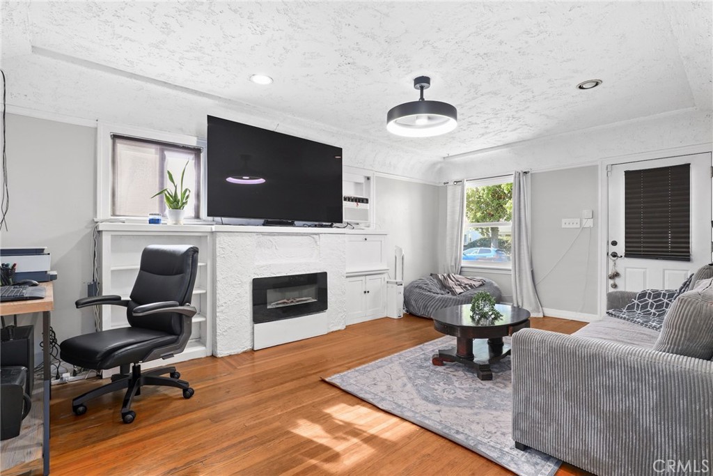 MLS #SB25257589 image #3