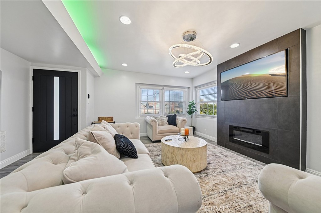 MLS #SB25257692 image #3